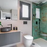 Апартаменти Private Jacuzzi, Heated Pool, Summer Kitchen, Ac