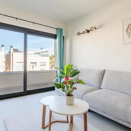 Apartment Private Jacuzzi, Heated Pool, Summer Kitchen, Ac