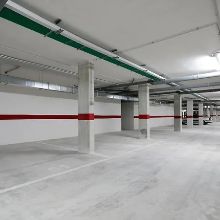 Private Jacuzzi, Heated Pool, Summer Kitchen, Ac